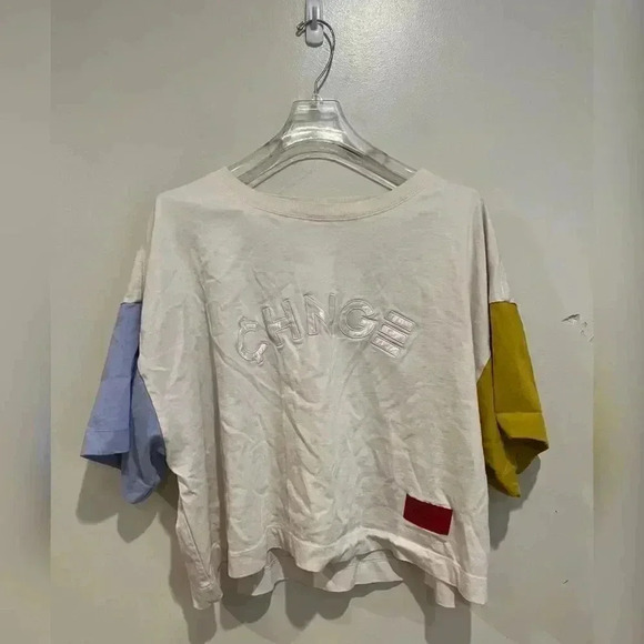 Chnge multicolor cropped short sleeve shirt LIKE NEW - Picture 3 of 4